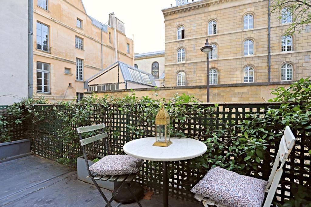 Appartamento Beautiful Jardin Luxemboug Rue Ferou Parigi